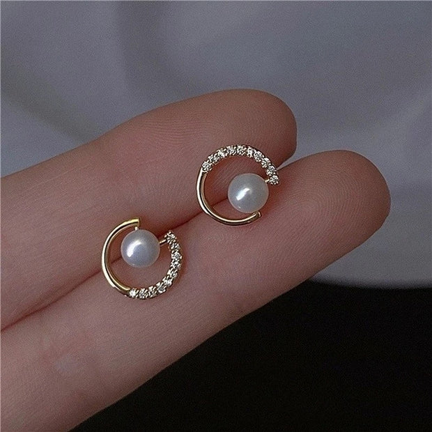 Pearl Twist Luxury Stud Earrings