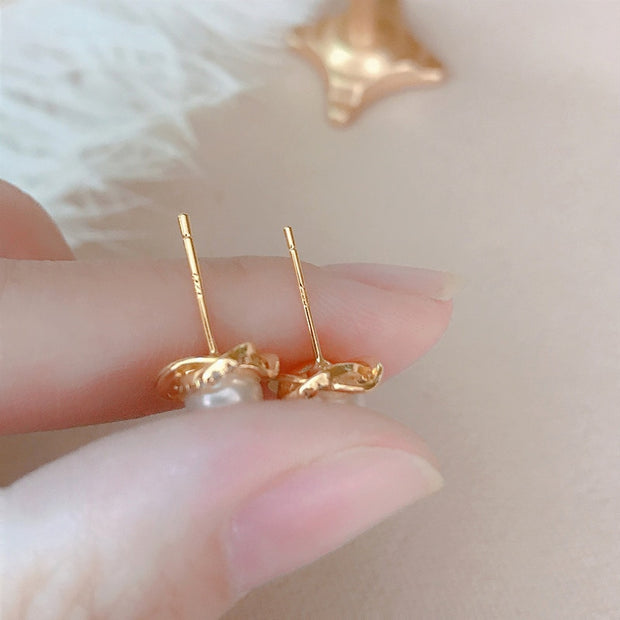 Pearl Twist Luxury Stud Earrings