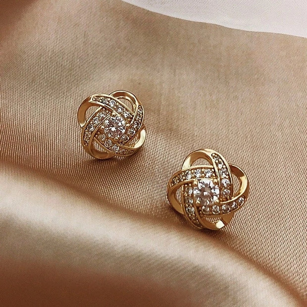 Pearl Twist Luxury Stud Earrings